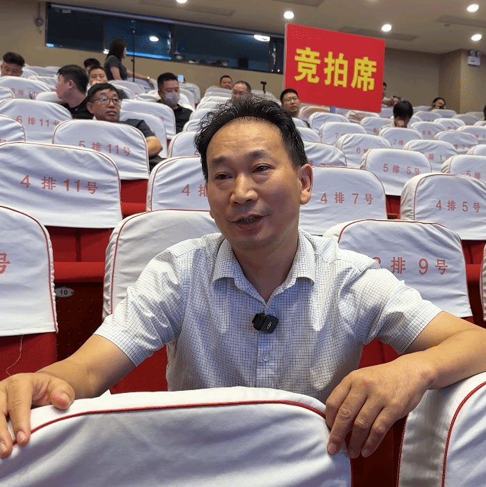 杨耀勤.png