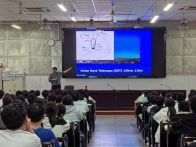 华中科技大学教授赴竹山一中开展科普讲座